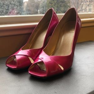 Stuart Weitzman Fuschia Quasar